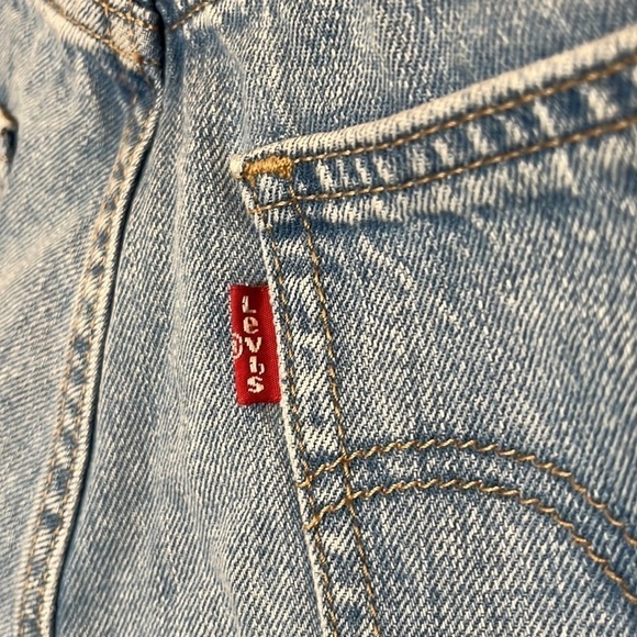 LEVI’S Blue Jean Shorts - Picture 11 of 16